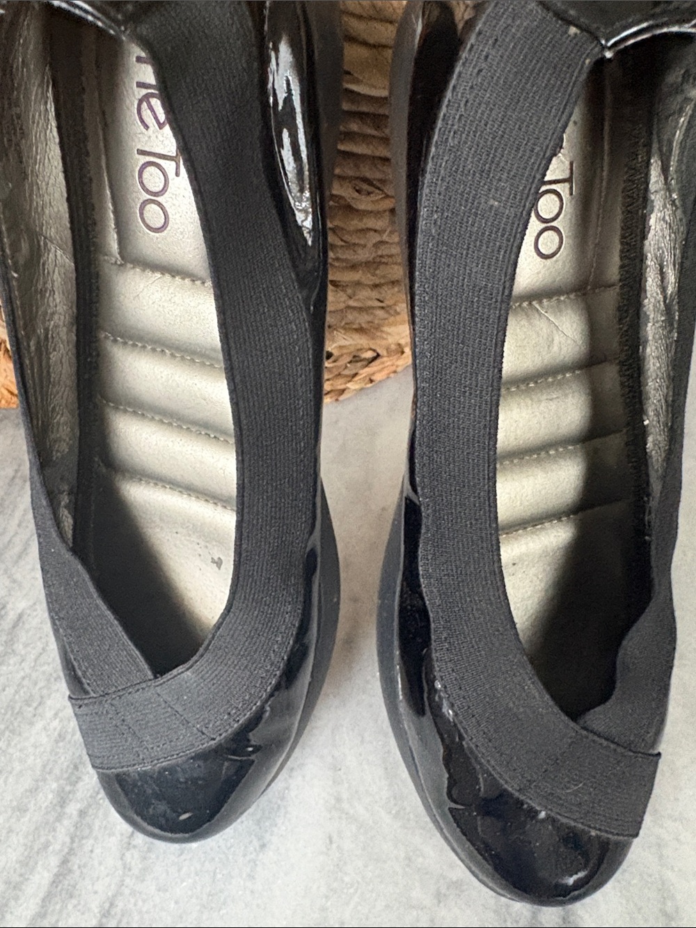 me too Black Patent Slip-On Ballet Flats